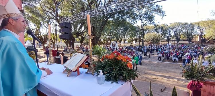 Mons. Montini llamó a fortalecer la familia y pidió a la Virgen que inspire la esperanza