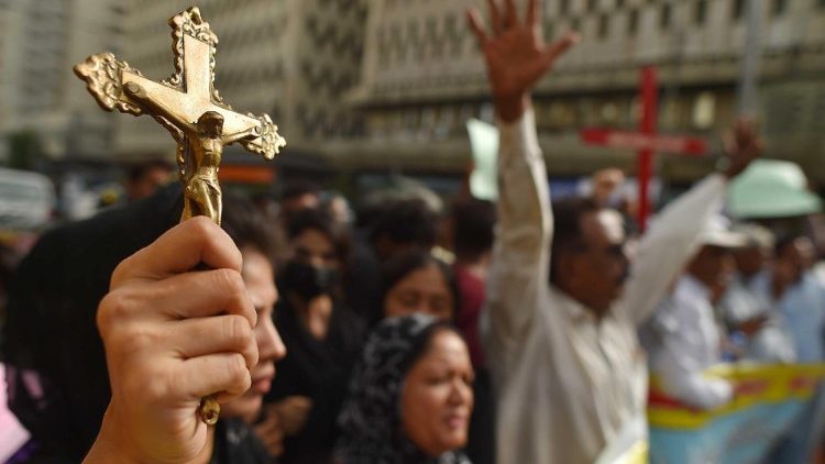 ACN alerta por el deterioro de la libertad religiosa y la persecución a cristianos