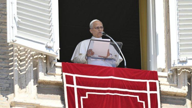 Ángelus: León XIV propone la corrección fraterna y la oración compartida
