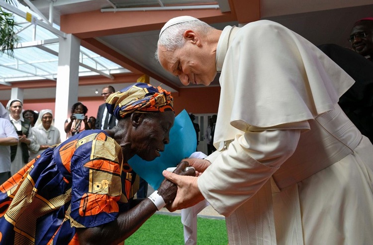 Angola: el Papa elogia la atención a los más vulnerables
