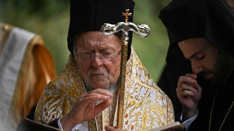 Bartolomé I peregrina por Italia y lleva a Loreto y Asís su llamado a la paz