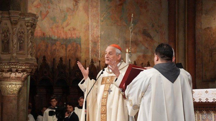 Card. Zuppi en Asís: 'La guerra no es un destino y la paz es el único futuro'