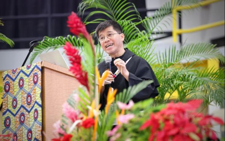 El padre Nguyen continuará por cinco años más al frente de la PUM