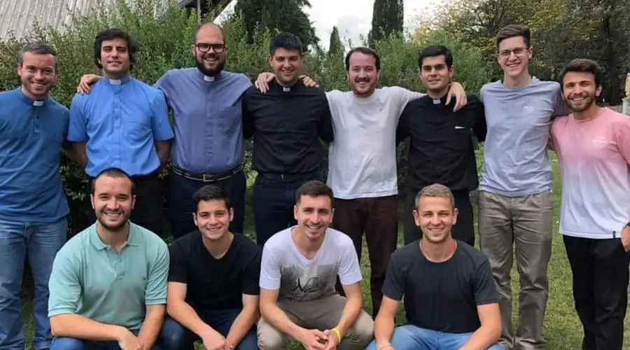 Convocan a colaborar con los seminarios en la Campaña anual  "Jesús Buen Pastor"