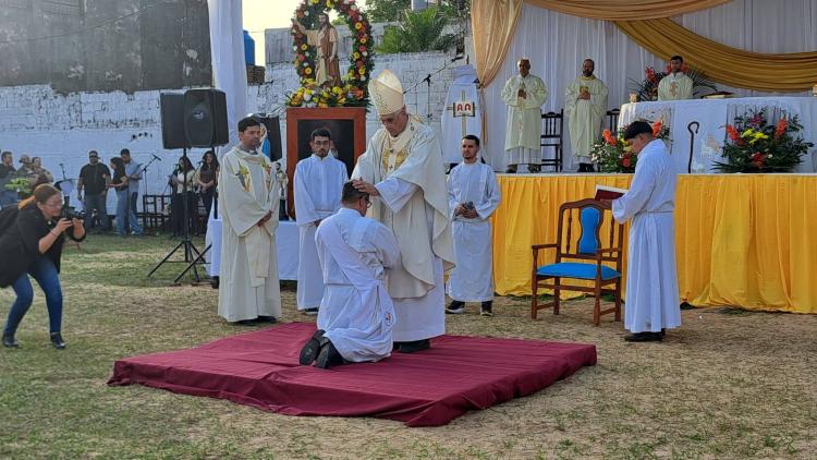 Corrientes celebró la ordenación sacerdotal de José Barrientos