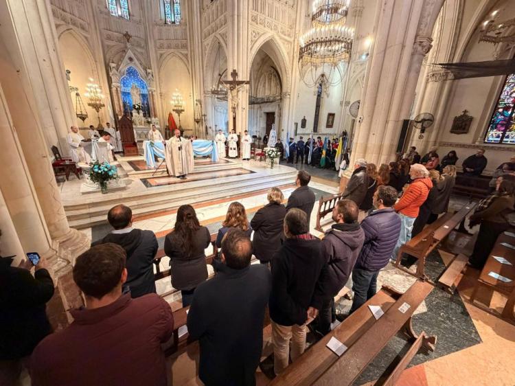 En el tedeum, el arzobispo Scheinig llamó a 'recuperar el alma de la Patria'