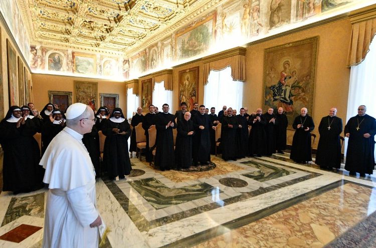 El Papa agradeció a las benedictinas el bien que hacen por la Iglesia