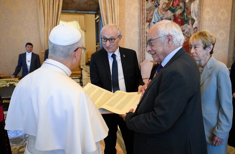 El Papa anima a la Universidad Hebrea a 'formar artesanos de la paz'
