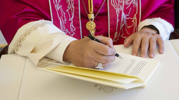 El Papa autorizó seis causas de canonización
