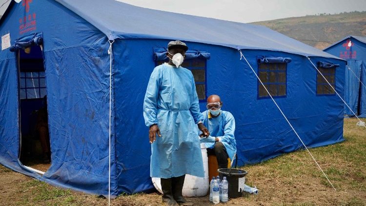 El Papa insta a la comunidad internacional a actuar ante el ébola en el Congo