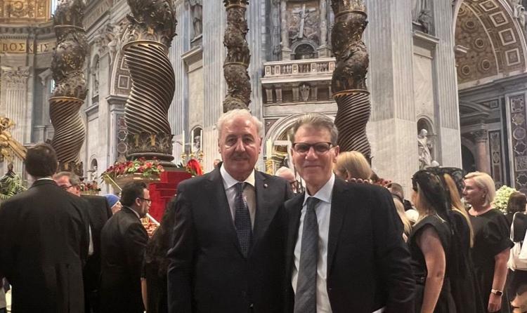 El secretario de Culto, presente en la misa de bendición de los palios arzobispales