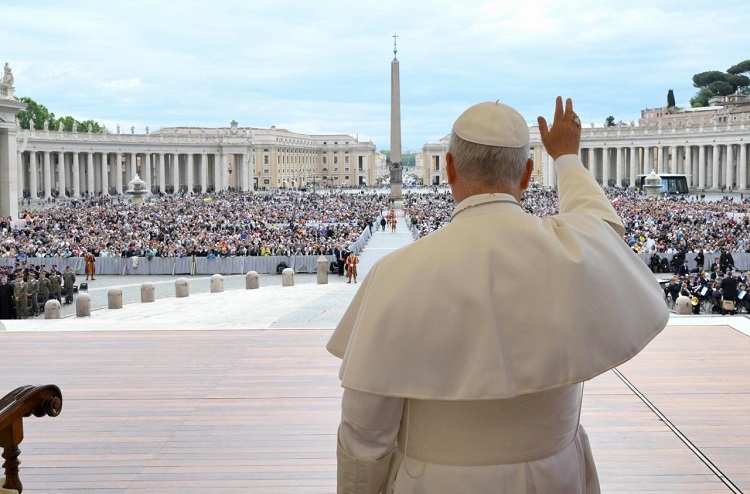 León XIV: 'El verdadero horizonte de la Iglesia sigue siendo el Reino de Dios'