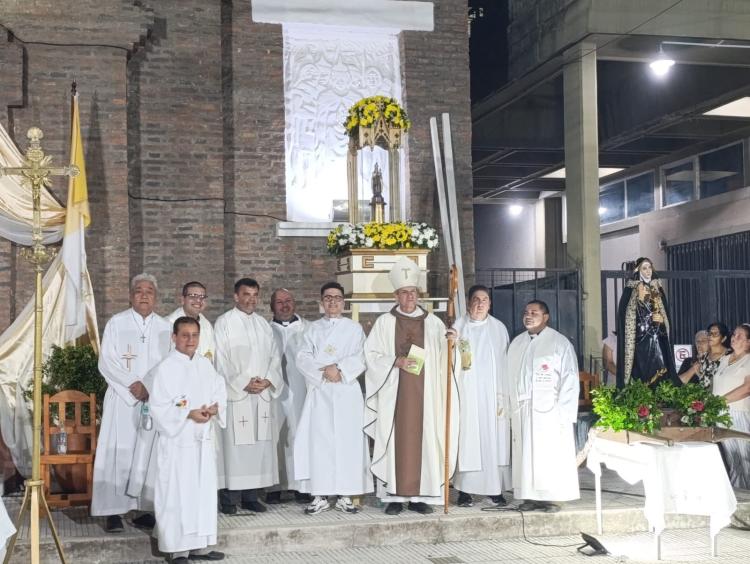 Goya: Mons. Canecin celebró la misa por los 90 años de una parroquia de Sauce