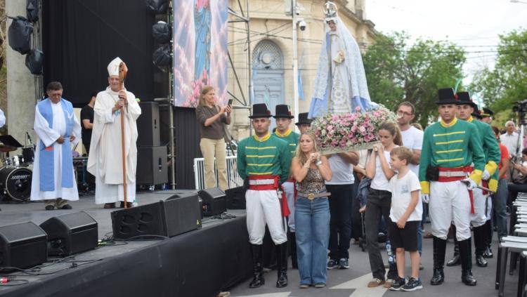 Goya: multitudinaria procesión en honor de la Virgen del Rosario