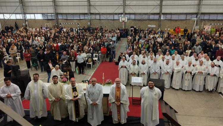 Card. Rossi presidió el Encuentro Diocesano de Catequistas en Gualeguaychú