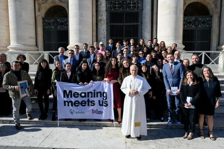 'Construyan puentes de paz', animó el Papa a jóvenes palestinos e israelíes