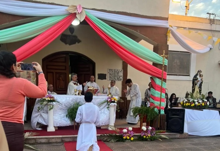 La comunidad de Paso de los Libres celebró la fiesta de Santa Rosa de Lima