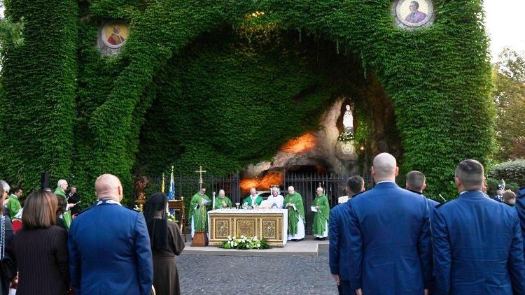 León XIV, a los gendarmes: 'Velar por los demás exige un corazón custodiado por Dios'