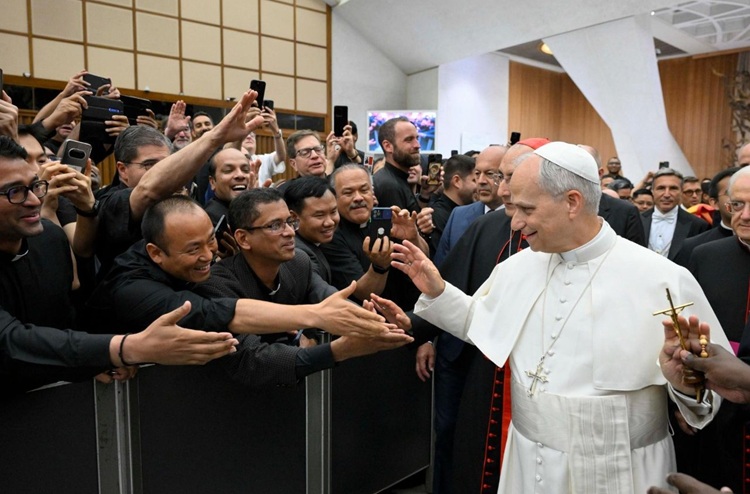 León XIV a los sacerdotes: ¡Seamos creíbles y dignos de imitación!