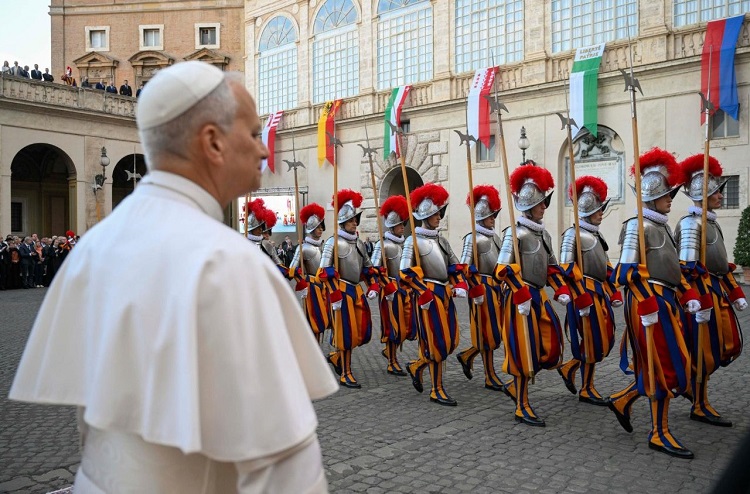 Guardia Suiza: el Papa destacó su 'disciplina, sacrificio y vida de fe'