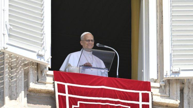León XIV en el Ángelus: 'Jesús nos llama a una respuesta personal'