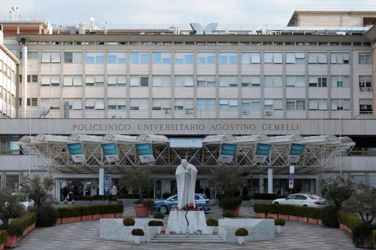 León XIV será internado este martes para la intervención en el Gemelli