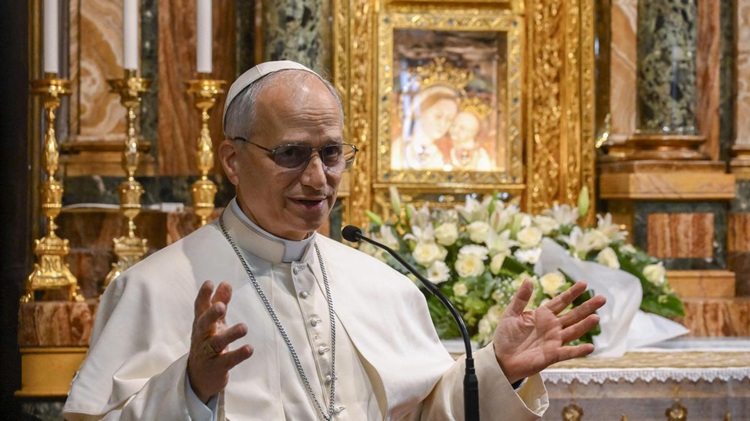 León XIV visitó la Curia General de los agustinos en Roma