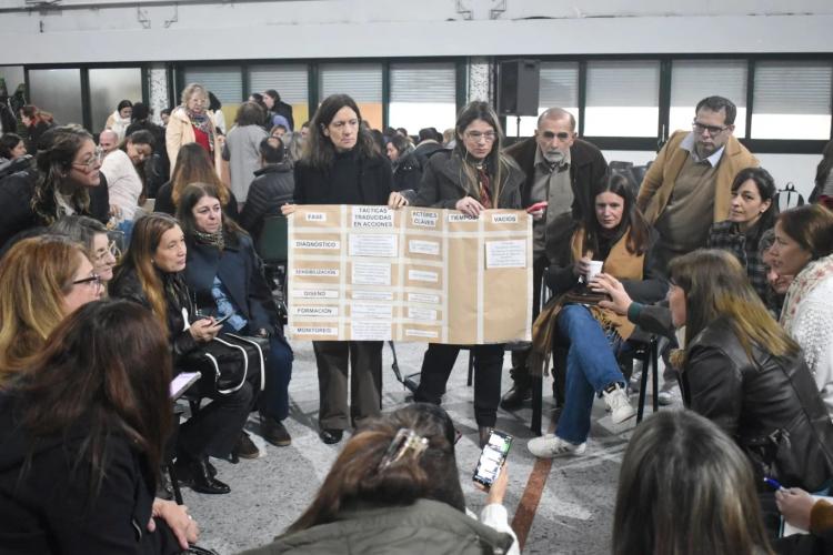 Lomas de Zamora: educadores trazaron nuevos mapas de esperanza