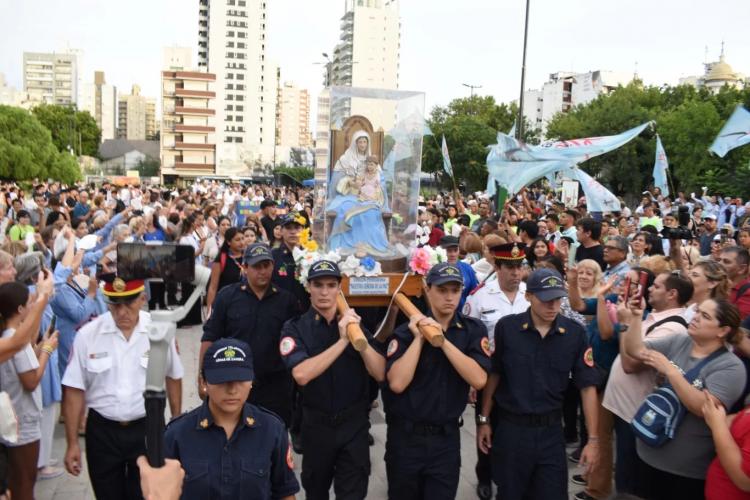 Lomas de Zamora: fiesta por los 160 años de la entronización de la Virgen de la Paz