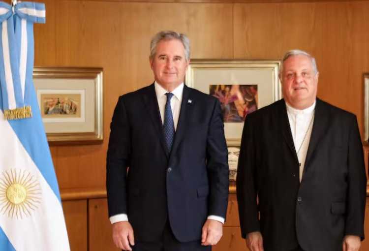 El Episcopado y la Cancillería llaman a recibir con unidad al sucesor de Pedro