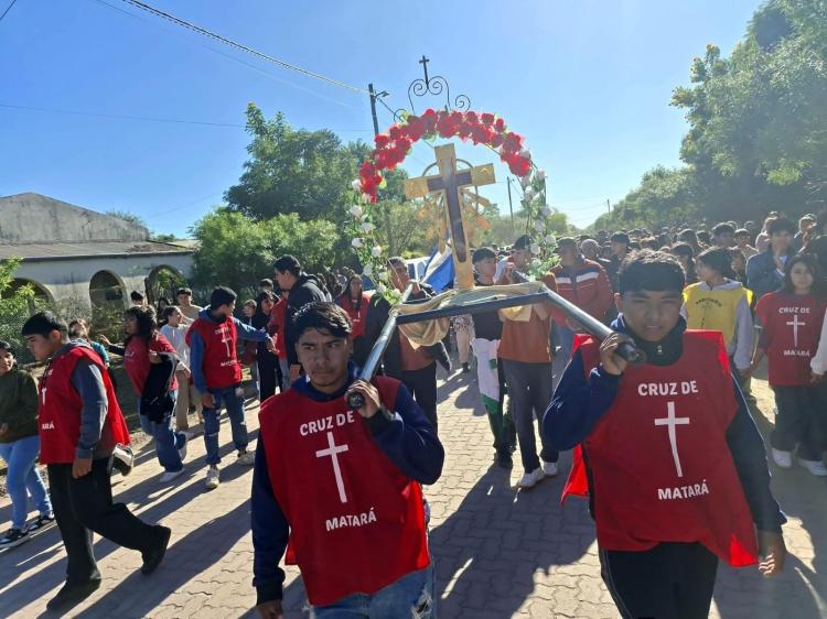 Más de 200 jóvenes se unieron a la peregrinación a Matará