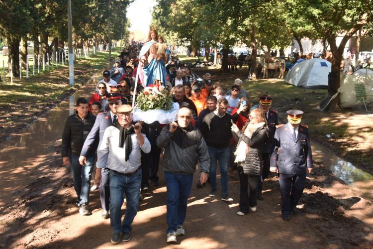 Más de 75.000 peregrinos honraron a María Auxiliadora en Colonia Vignaud