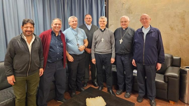 Más por Menos: Mons. Corral llama a sumarse a la colecta nacional