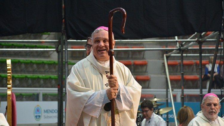 Mons. Colombo convoca a la Asamblea eclesial para profundizar el camino sinodal