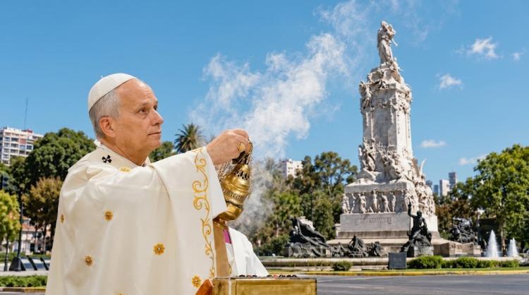 Misa de León XIV en el Monumento de los Españoles: preparativos litúrgicos