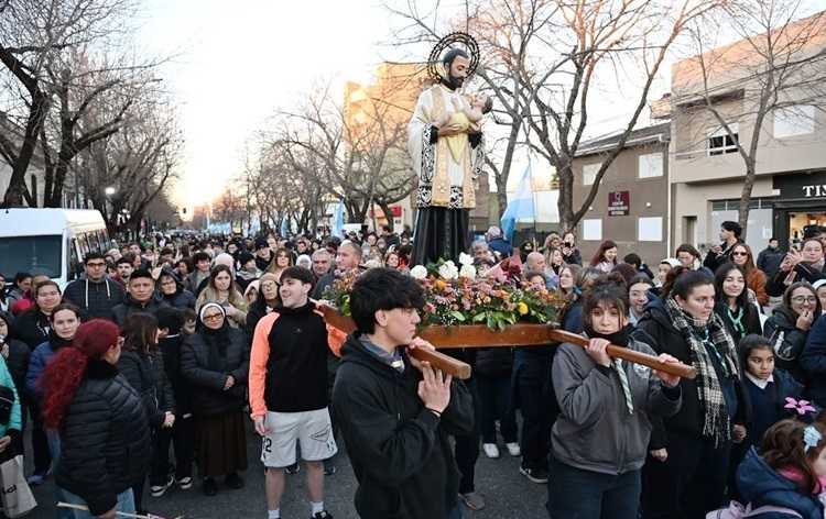 Mons. Carrara: 'Una Argentina con pan, trabajo, justicia y dignidad'