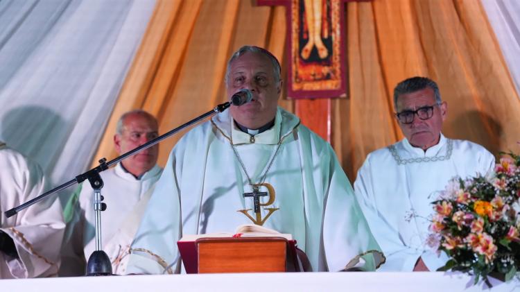 Mons. Colombo: 'El Estado debe ocuparse de su gente, no desentenderse'
