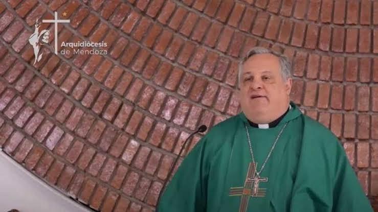 Mons. Colombo: 'En materia de salvación, Dios no mide su gracia para rescatarnos'