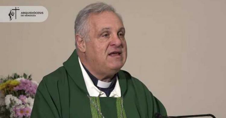 Mons. Colombo: 'La vida de fe nos interpela en la fidelidad y el amor'