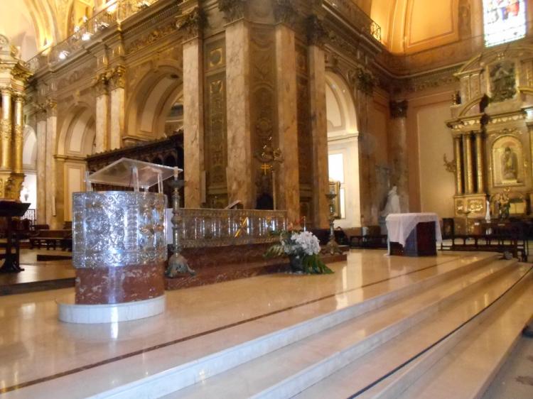 Mons. García Cuerva consagrará el altar mayor de la catedral de Buenos Aires