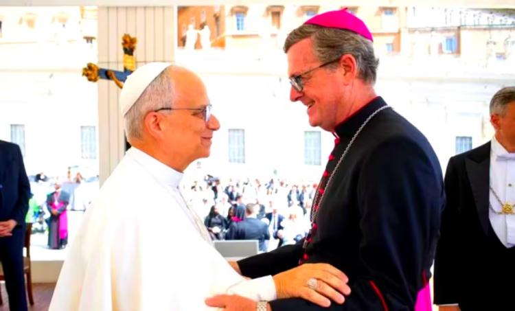 Mons. García Cuerva: 'El Papa visita a todo el país, a toda la gente'