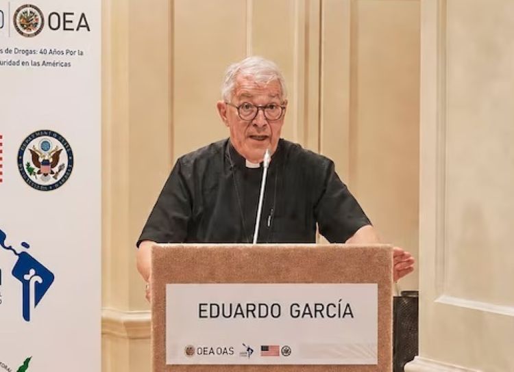Mons. García en Roma: 'La droga seduce, utiliza y descarta'