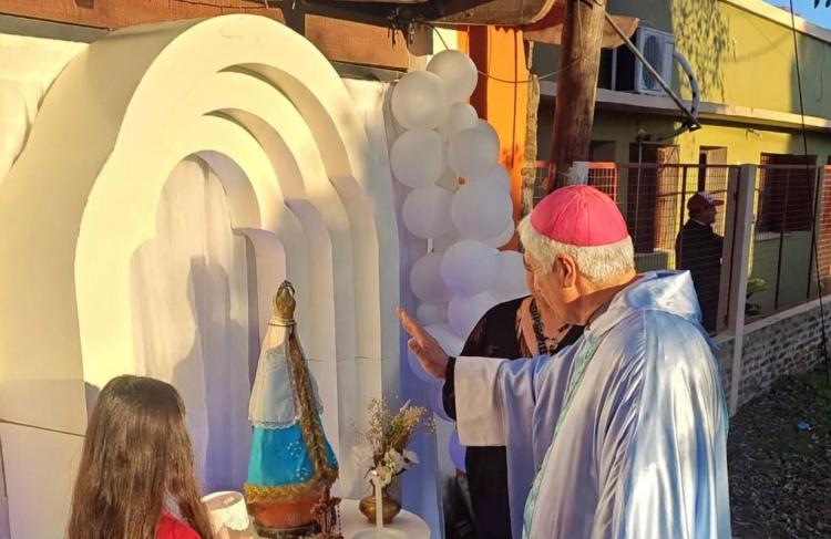 Mons. Larregain: 'María es Reina porque primero aprendió a ser servidora'