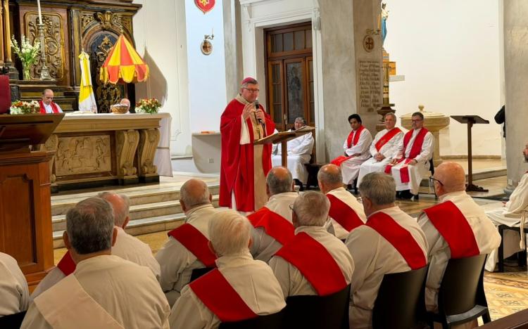 Morón: la comunidad diocesana celebró a sus diáconos permanentes y sus familias
