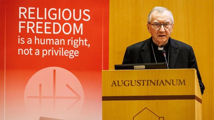 Parolin: 'La libertad religiosa, un baluarte esencial pero frágil'