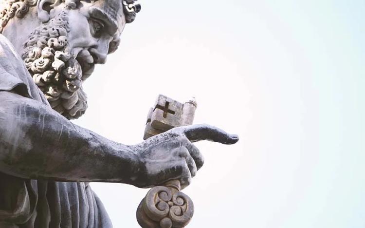 Pedro es la piedra donde se edifica la Iglesia