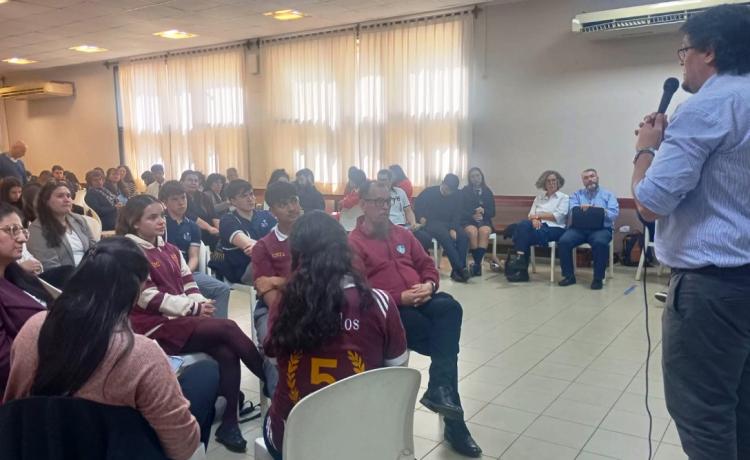 Posadas lanzó un proyecto de diálogo estudiantil en las escuelas católicas