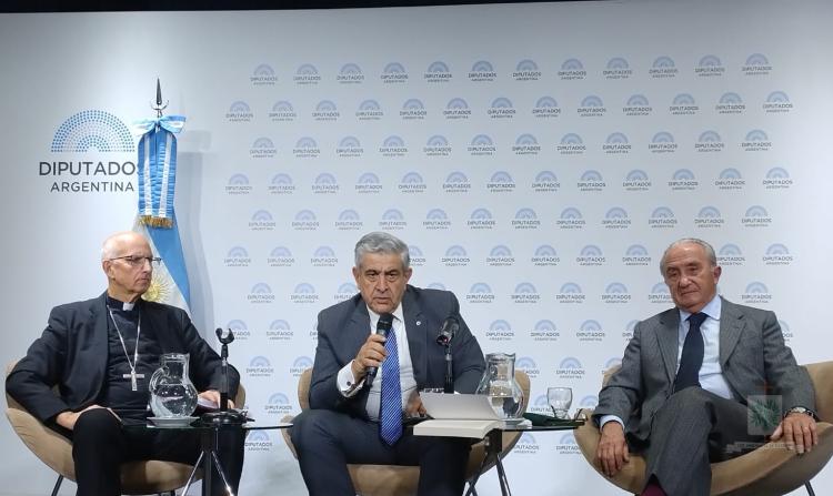 Presentaron 'Larrabure, voces del reencuentro'