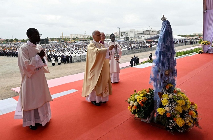 Regina Coeli: 'Multipliquemos los frutos de la Resurrección', animó el Papa