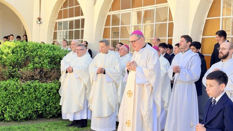 Rosario: acción de gracias y encuentro sacerdotal en el Día del Exalumno